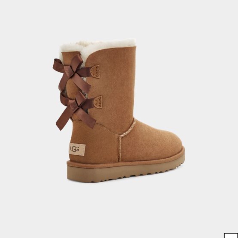 COPY - UGG. Bailey Bow